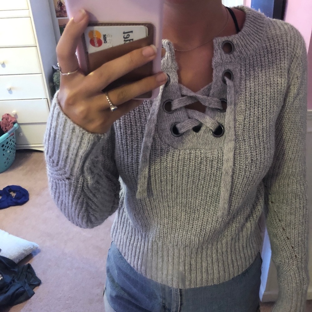 Kendall and Kylie Pacsun Grey Sweater - Picture 2 of 6